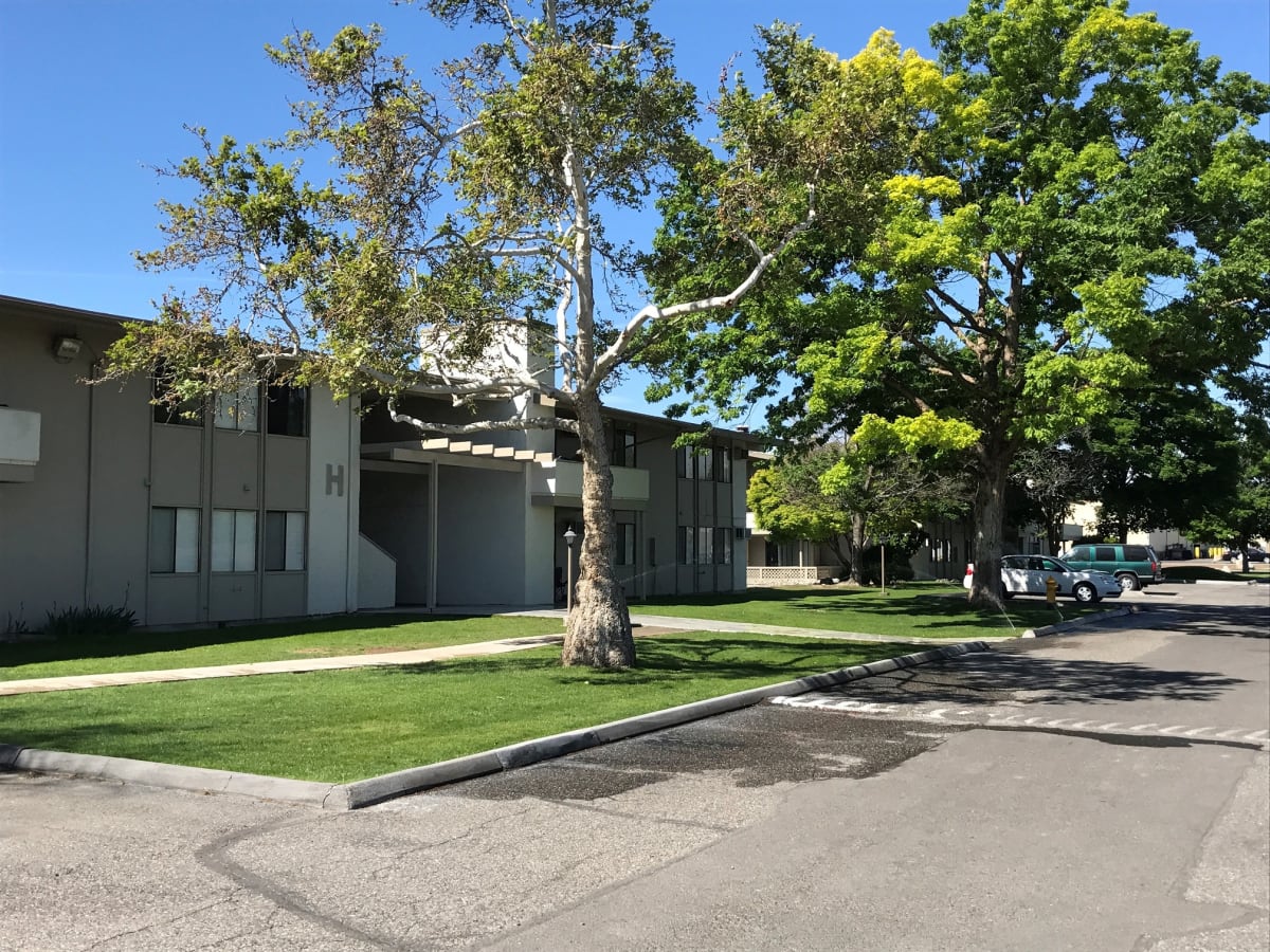 Apartments For Rent in Kennewick, WA Lakeside Photos